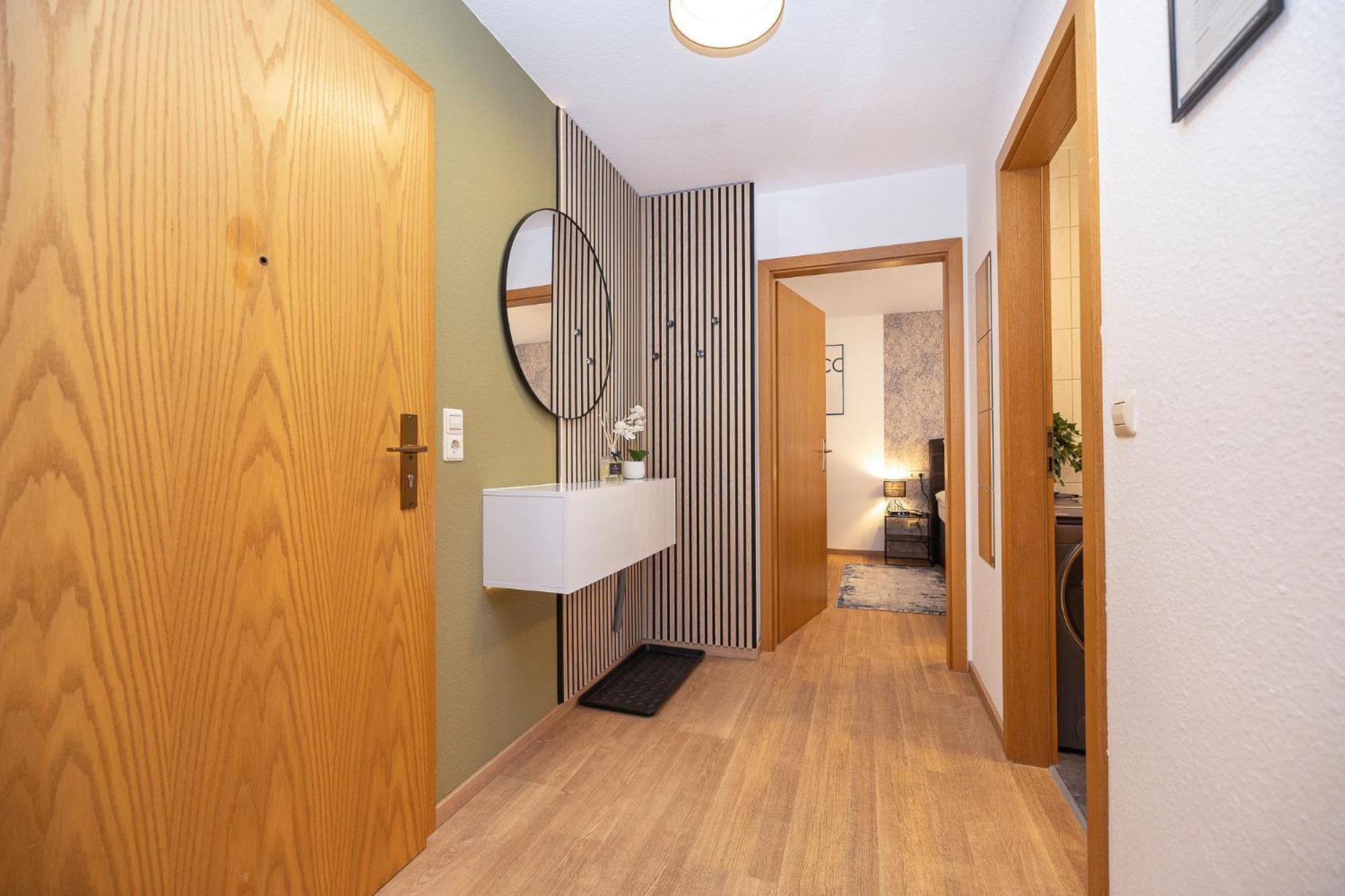 Luxx Home Bc, Zentral - Fuer 4 Personen - Balkon - Parken - Voll Ausgestattete Kueche Biberach an der Riß Exterior foto